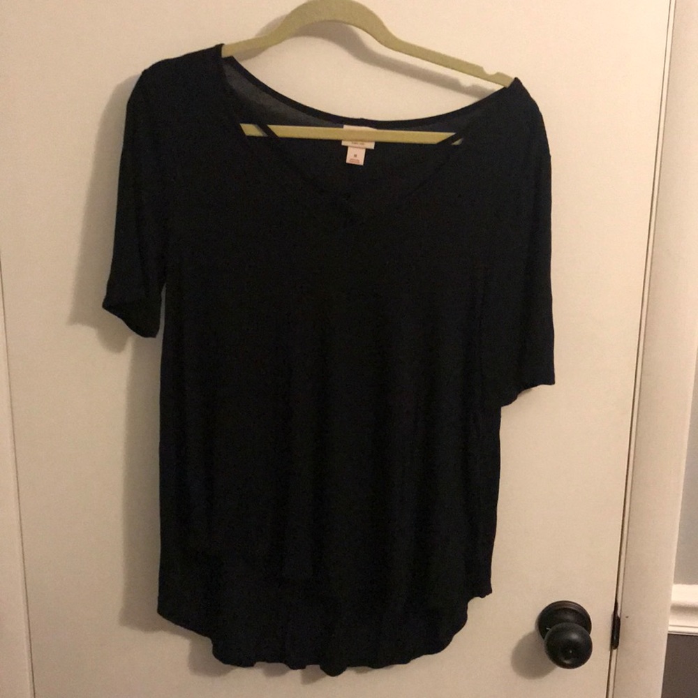 Women’s flowy top